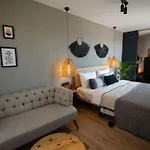 Alp Pinehill Apartamento